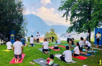 Yoga - at the serene landscape of Lugano on June 15th 2019